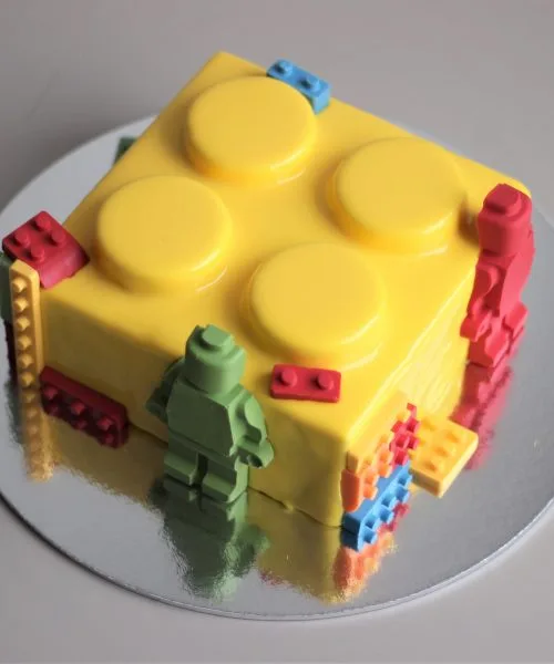 Небольшие торты для семейного праздника