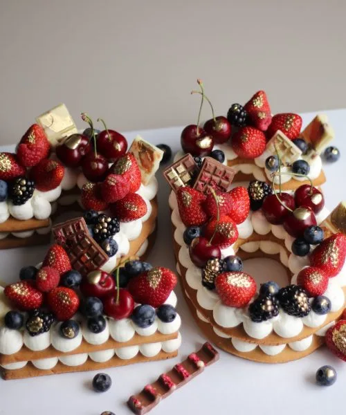 Торт Цифра Ягодная 550