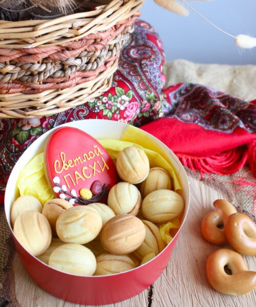 Сладкая Коробочка с Орешками и Пряником П2