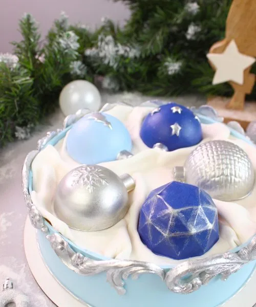 Торт “Елочные Игрушки” Н52