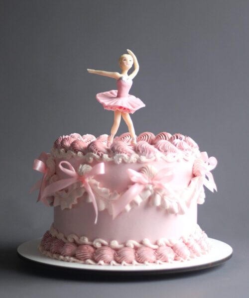 Торт Балерина 3800